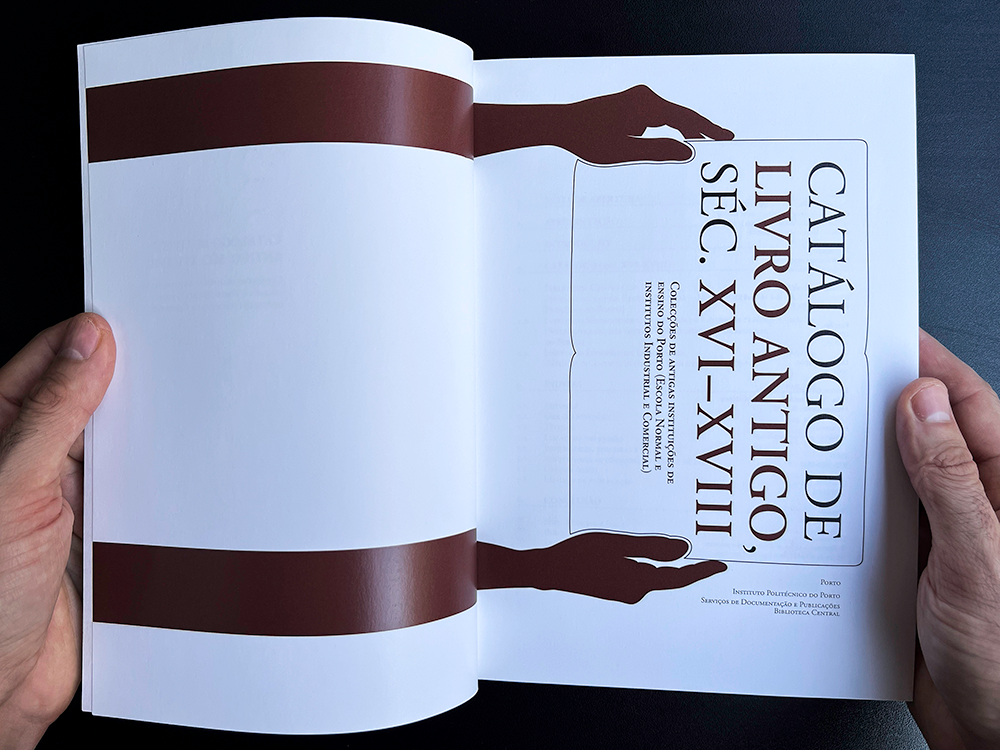 Image of Insive view 1 of Catálogo de Livro Antigo IPP SDP-BC Spine. This is an image related to a project inside Pedro Rodrigues (Treze413) graphic design portfolio.