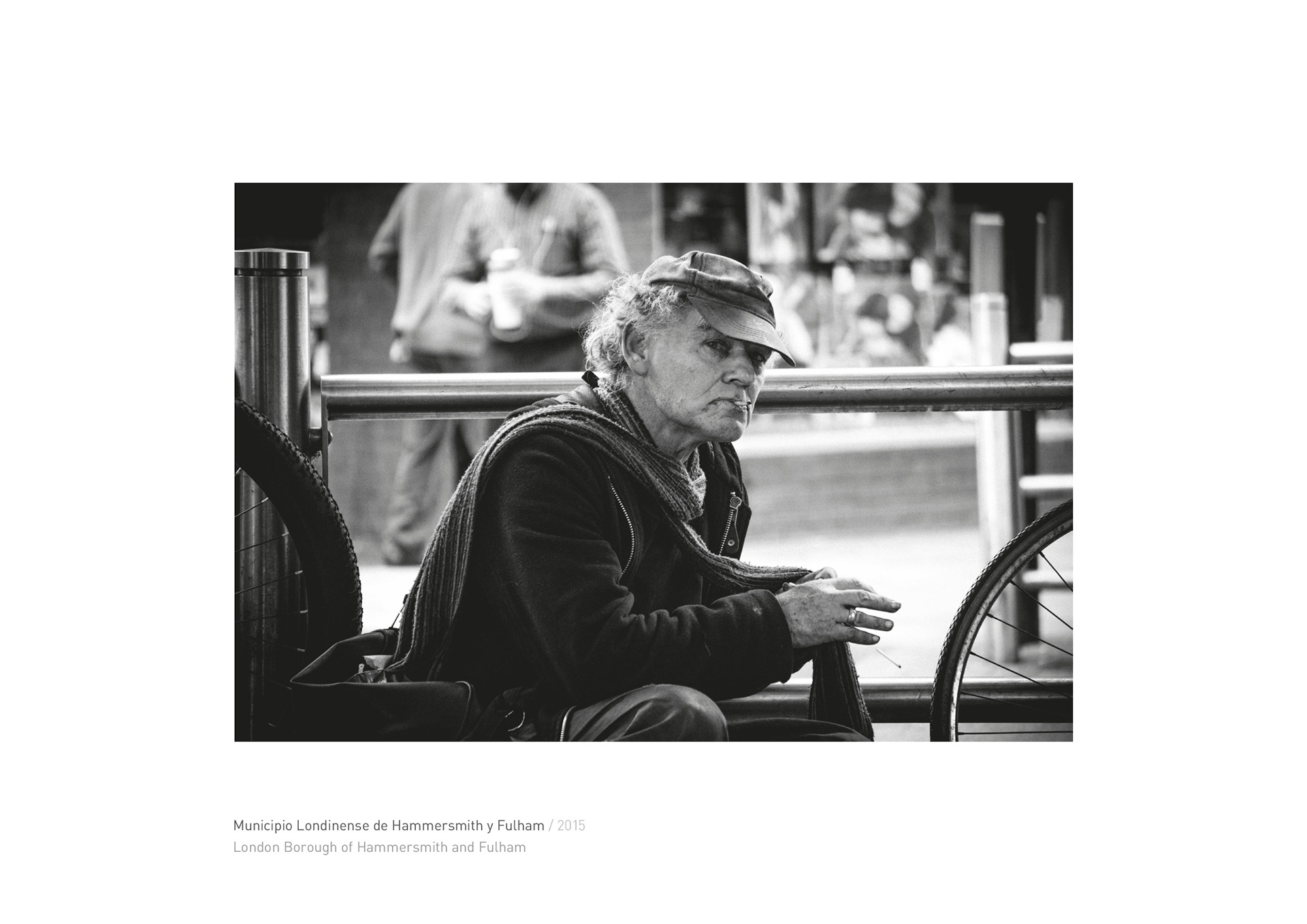 Image of the design created for the exhibition "Londres: detras y debajo del Palacio de Buckingham". This is an image related to a project inside Pedro Rodrigues (Treze413) graphic design portfolio.