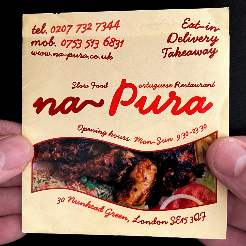 Image of Na Pura Folded Leaflet Opening fully closed view. This is an image related to a project inside Pedro Rodrigues (Treze413) graphic design portfolio.