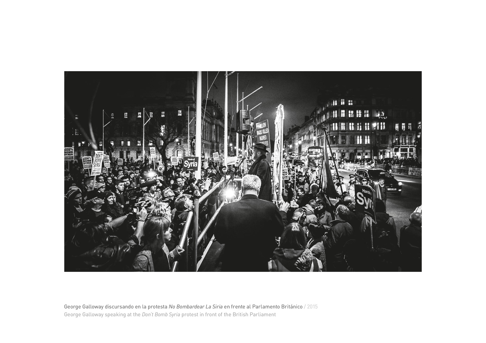 Image of the design created for the exhibition "Londres: detras y debajo del Palacio de Buckingham". This is an image related to a project inside Pedro Rodrigues (Treze413) graphic design portfolio.